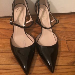 Sarah Jessica Parker patent Mary Jane heels